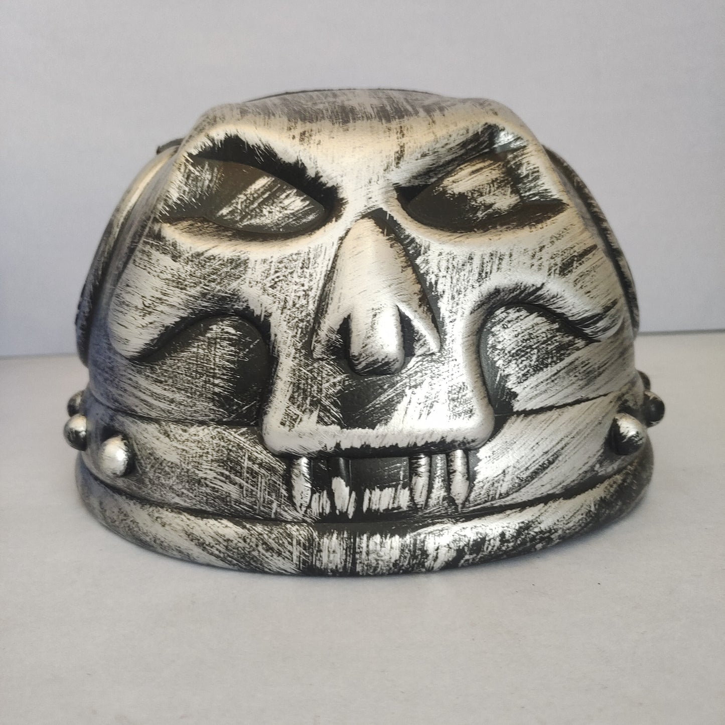 Worrior skull helmet