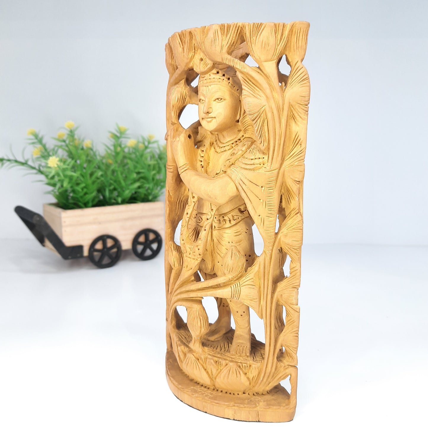 Wooden God Figure Beldaar Flower Oval