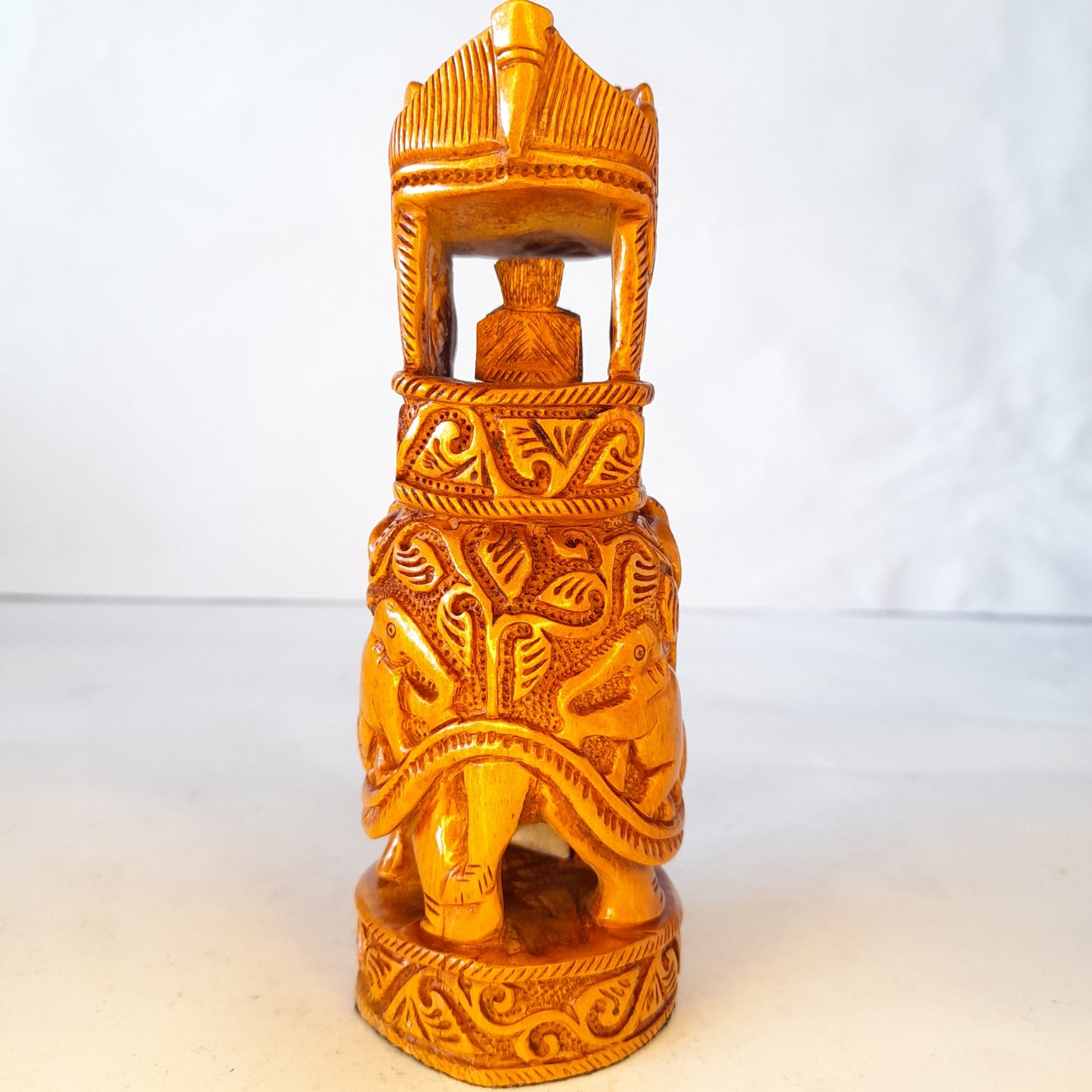 Wooden Amba wadi Shikar Carved Round Fine