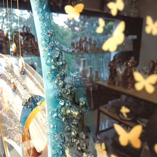 Crystal wall frames