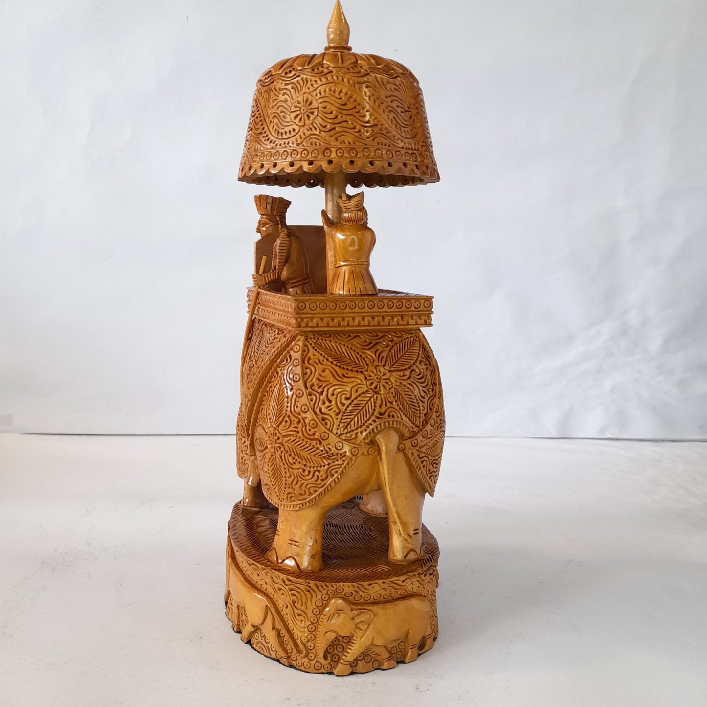 Wooden Amb. W/Umbrella Super Fine