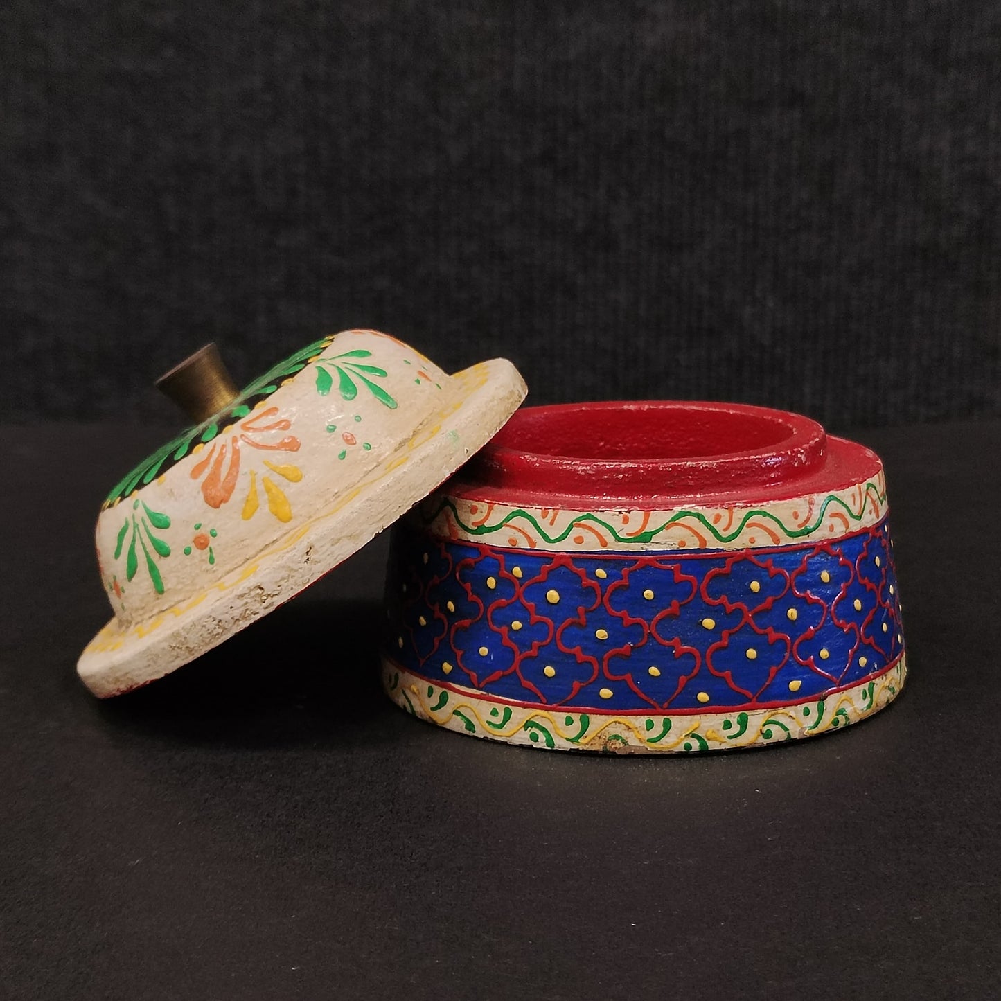 WOODEN POWDER BOX