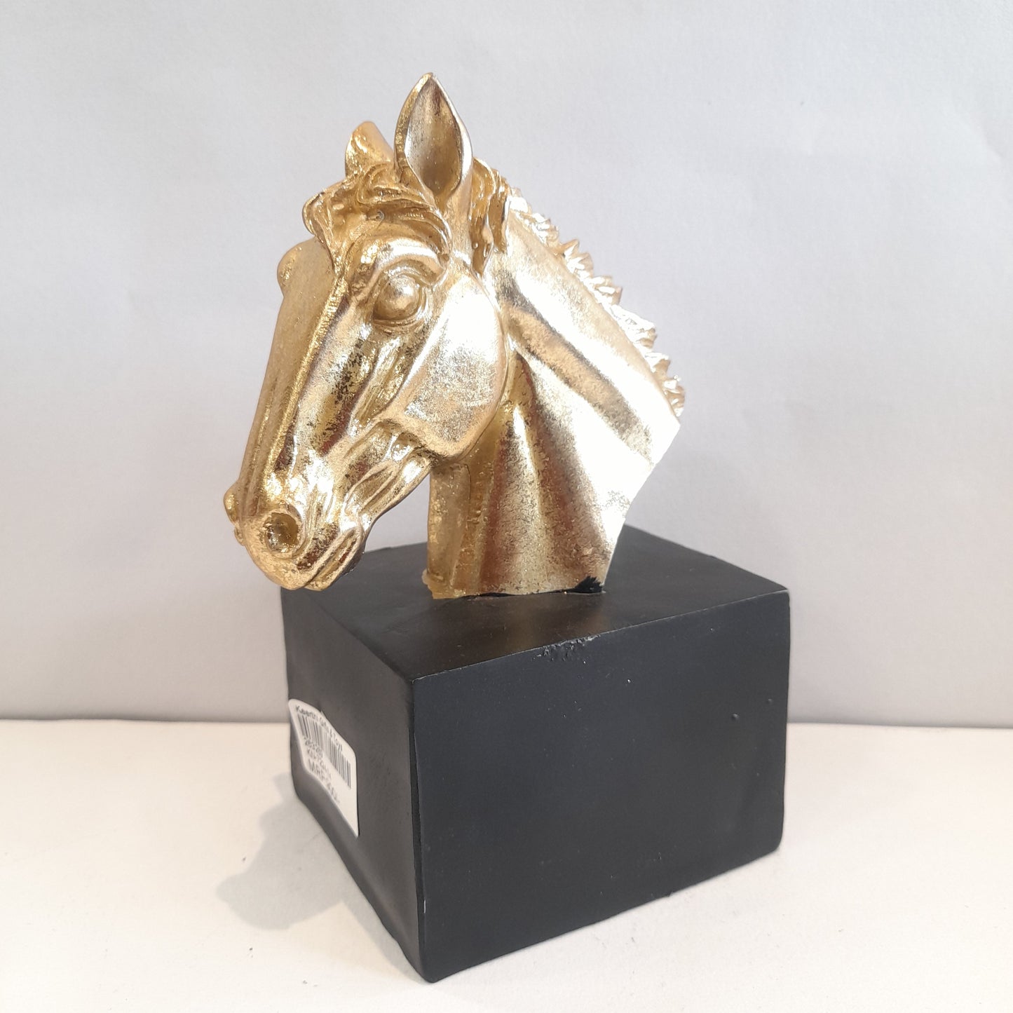 Golden horse head showpiece