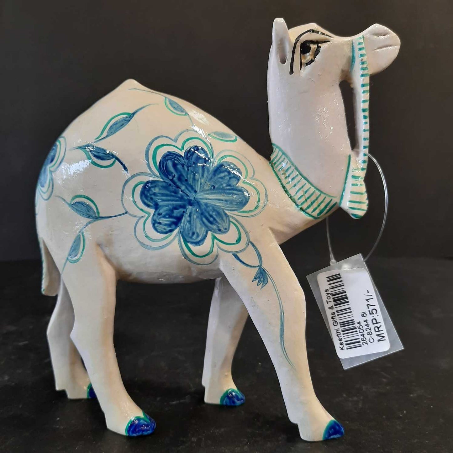 Handicraft camel showpiece
