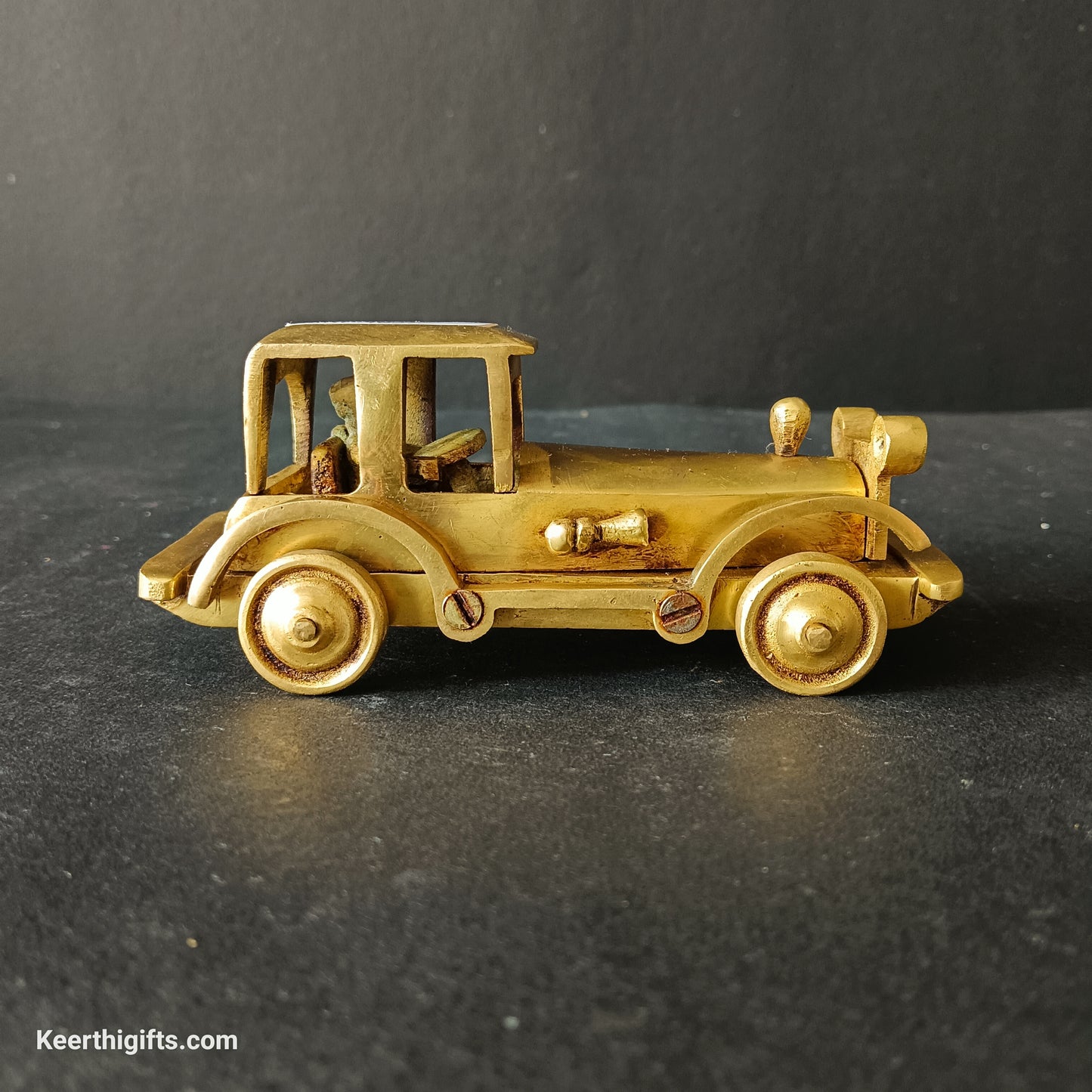 Car brass antique showpiece