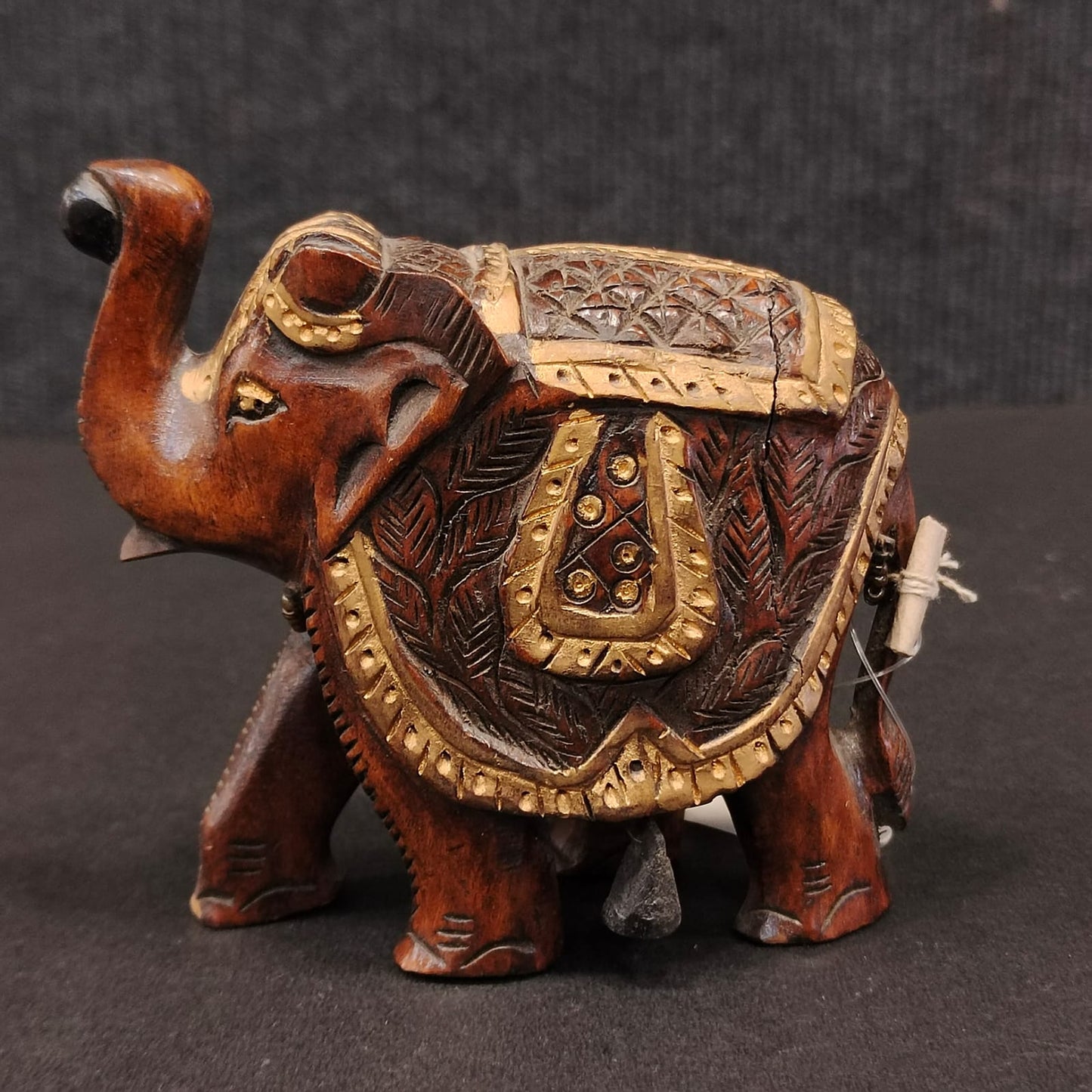 Wooden elephant Fat With black Ball
