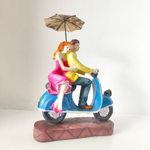 Sccoter Couple
