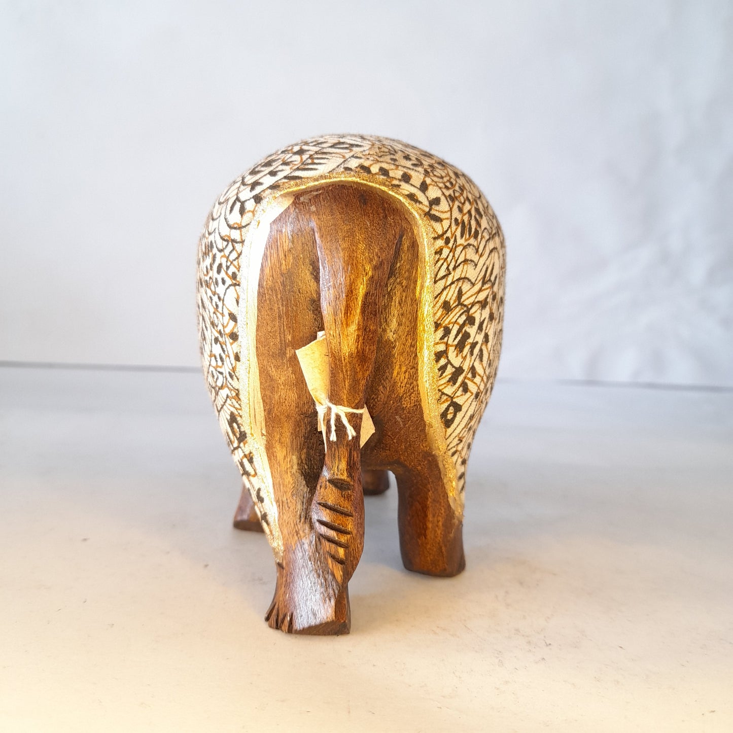 Wooden Elephant Fat T.UP With Cloth Oxod