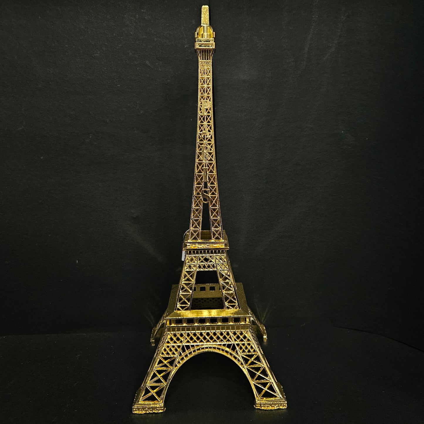 Paris Metal Eiffel Tower Stand Model for Table Decoration Statue Showpiece Figurine Replica Centerpiece