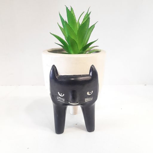 Ceramic pots