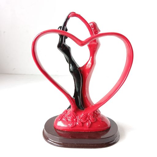 Couple show piece