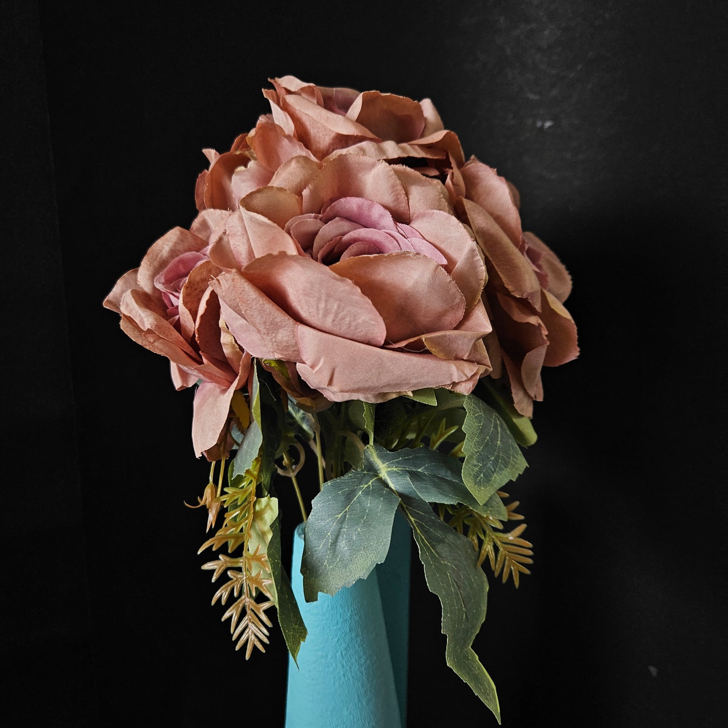 Artificial banquet rose Flower bunch to bring elegant look to your home & Office