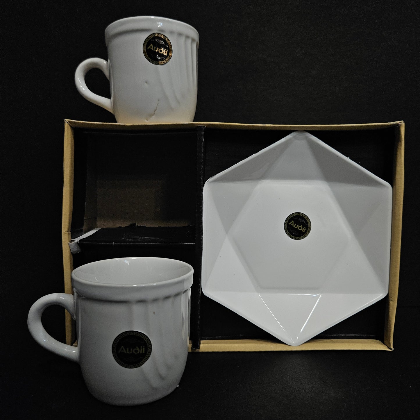 Domino Exclusive gift set of 2 Ceramic tea cups & 1 serving platter for Return gift