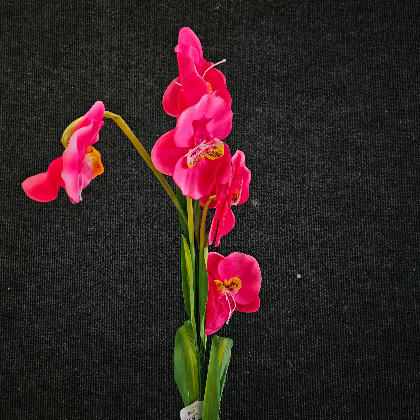 Artificial banquet Lily floweral stick to bring attractive elegant look to your home & Office