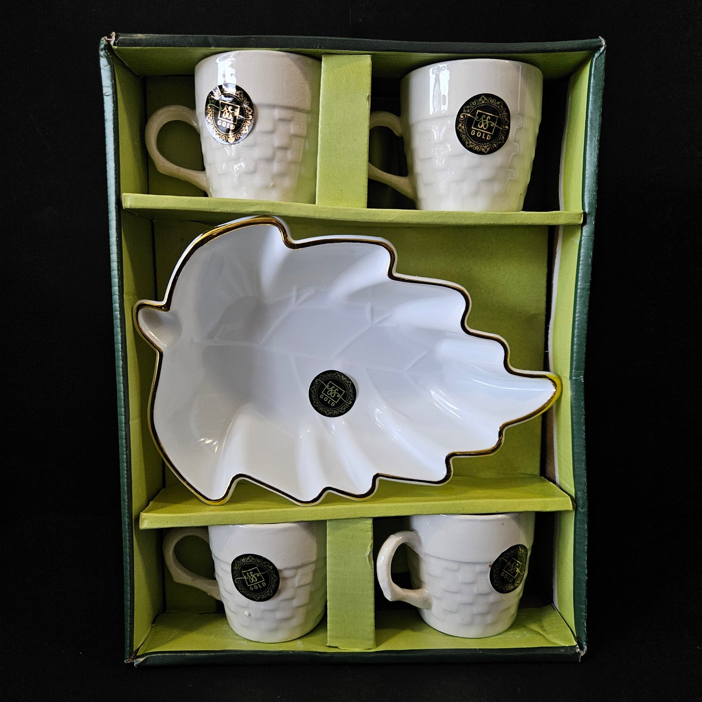 Ss gold Christmas party 4 pieces ceramic cup with platter the glitter and glow bring the memories