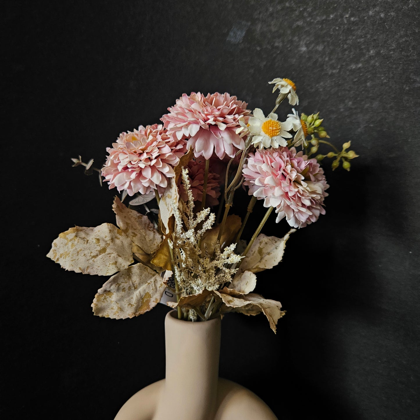 Chrysanthemum artificial banquet floweral bunch to bring elegant look to your home & Office