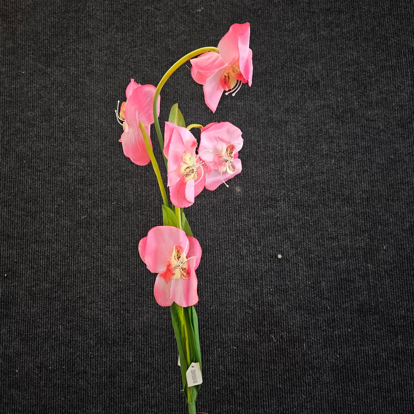 Artificial banquet Lily floweral stick to bring attractive elegant look to your home & Office