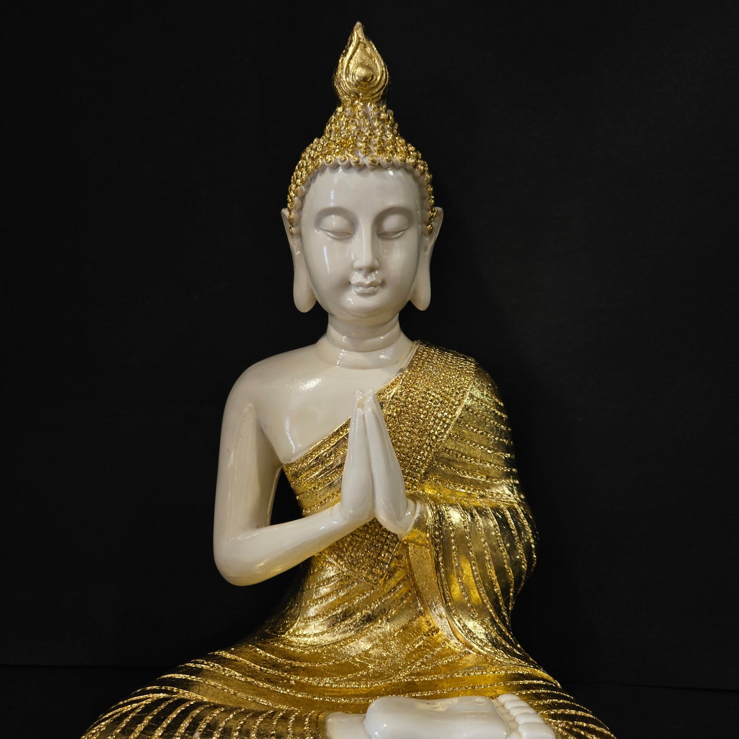 Buddha Statue Showpiece White and Golden, Indoor/Outdoor Decor, Gifting Lord Buddha idol