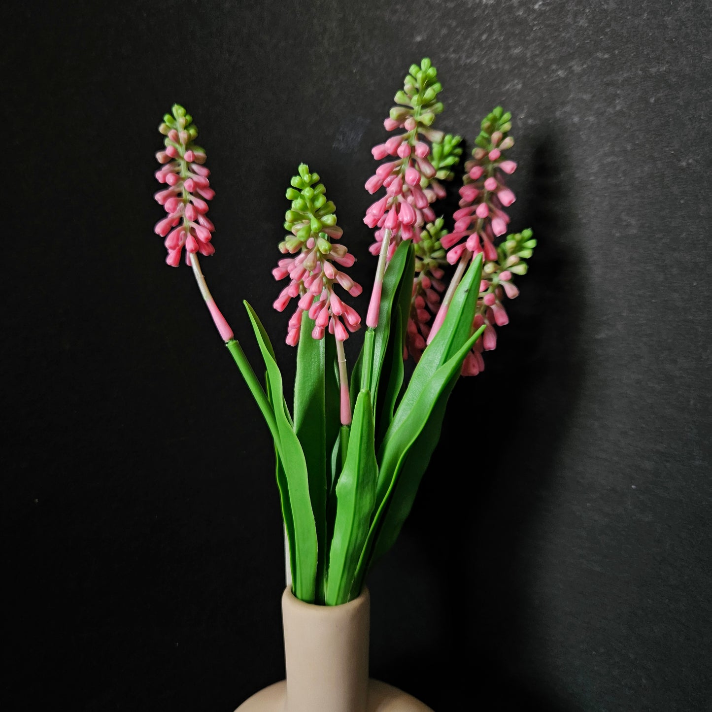 Common grape hyacinth artificial banquet floweral bunch to bring elegant look to your home & Office