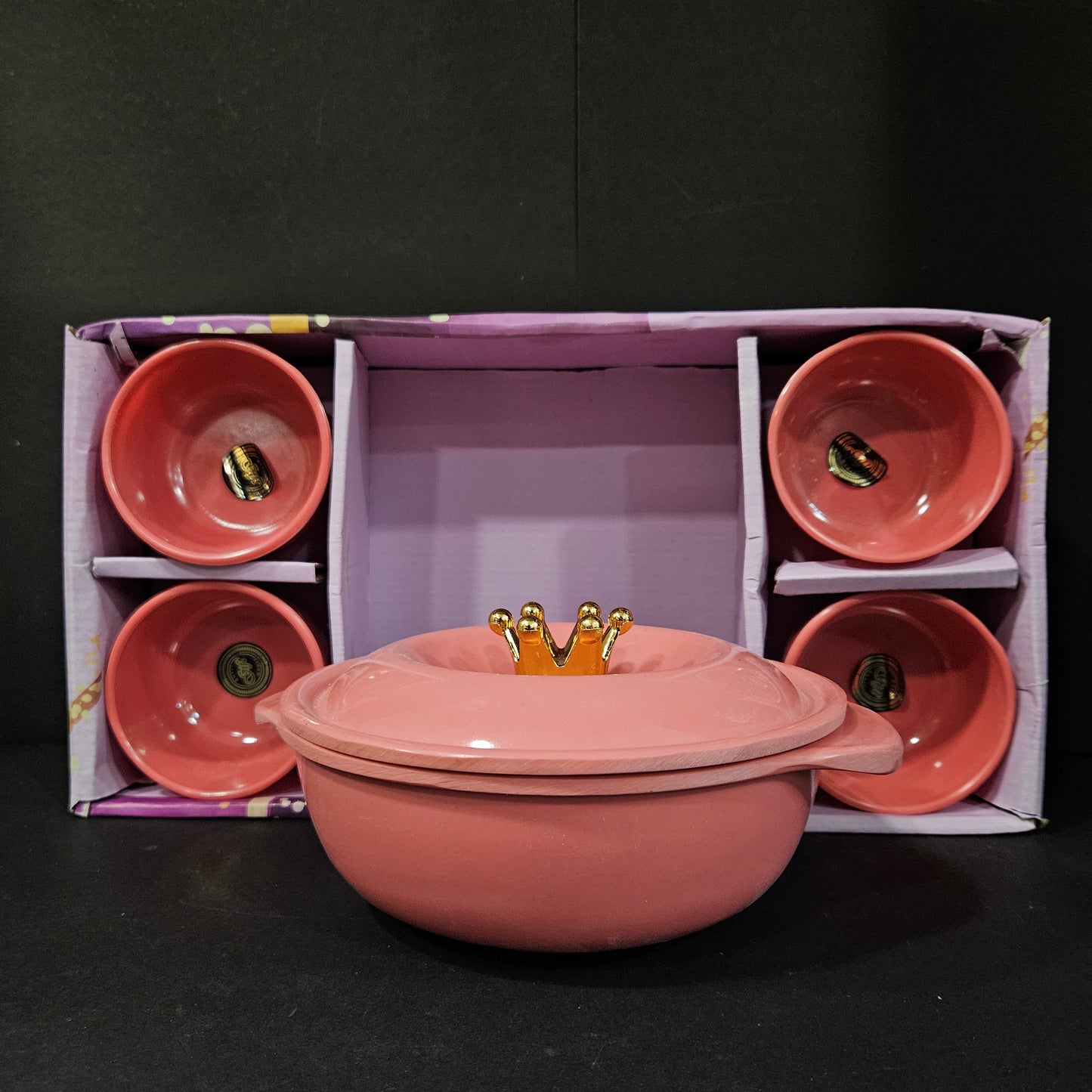 Bj melamine Tableware Croma 4 pieces cup set & 1 big casserole bowl with crown lid