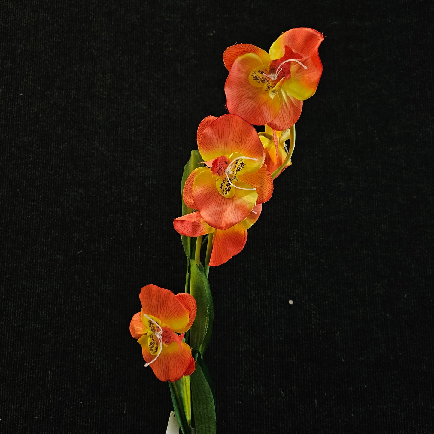Artificial banquet Lily floweral stick to bring attractive elegant look to your home & Office