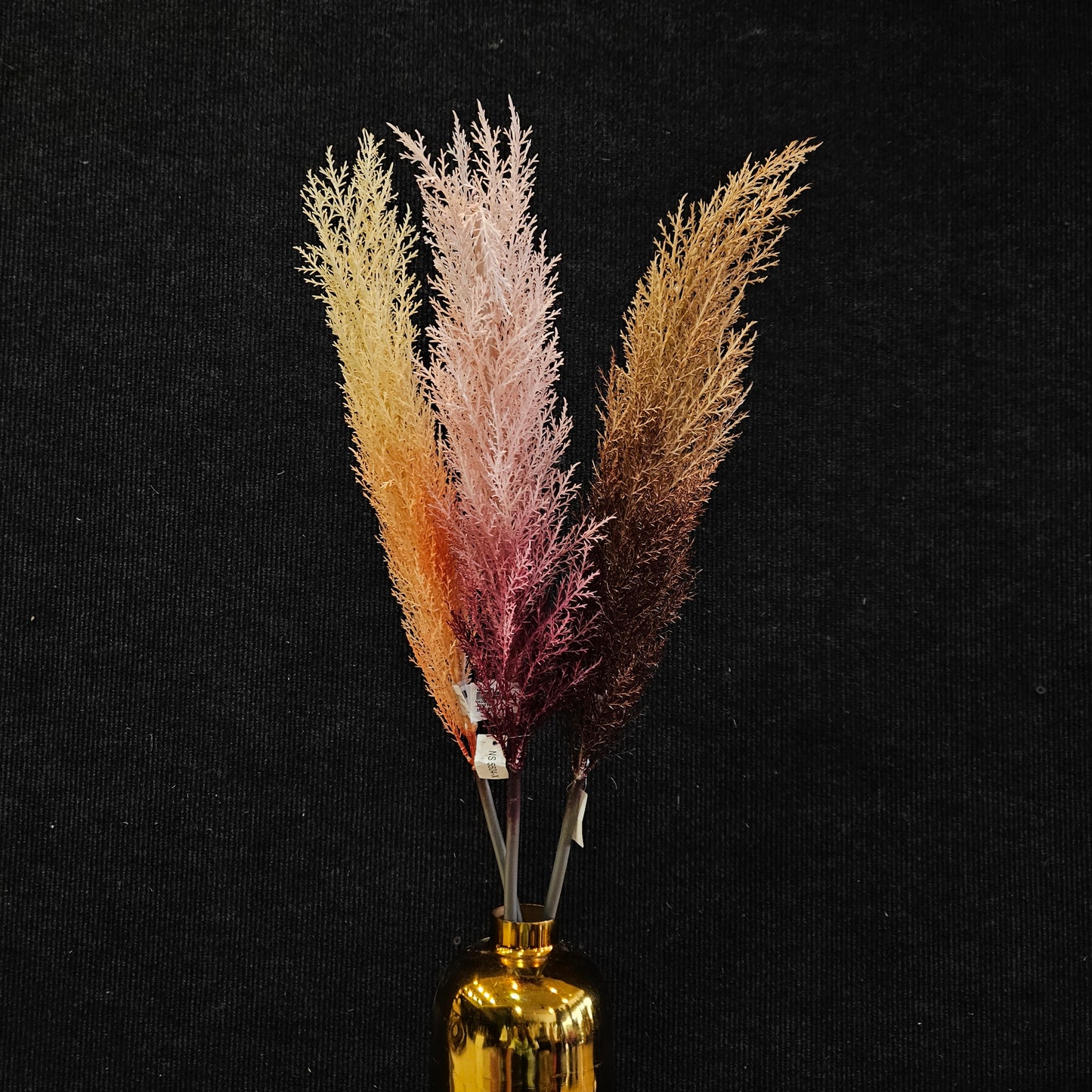Artificial Pampas grass to bring attractive elegant look to your home & Office