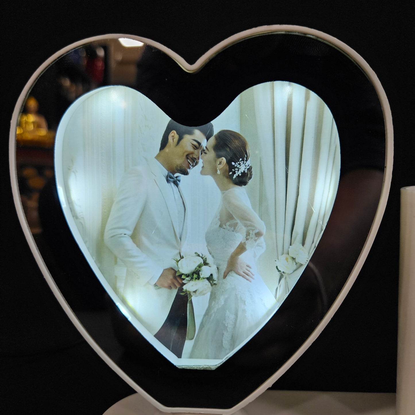 Magic Mirrors lighting Photo Frames with penstand Tabletop, for Gifting to Your Loved One, Birthday Gifts Heart Shape, Metallic White