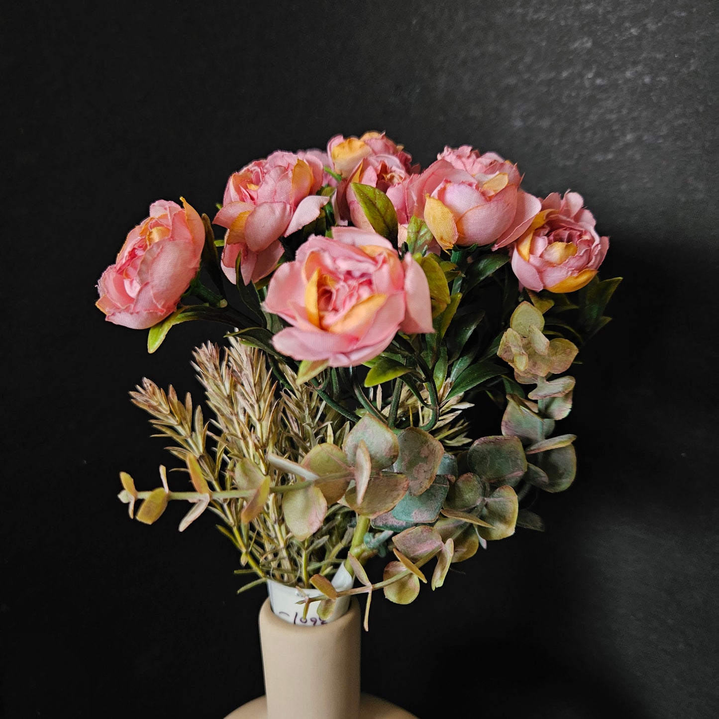 Garden roses artificial banquet floweral bunch to bring elegant look to your home