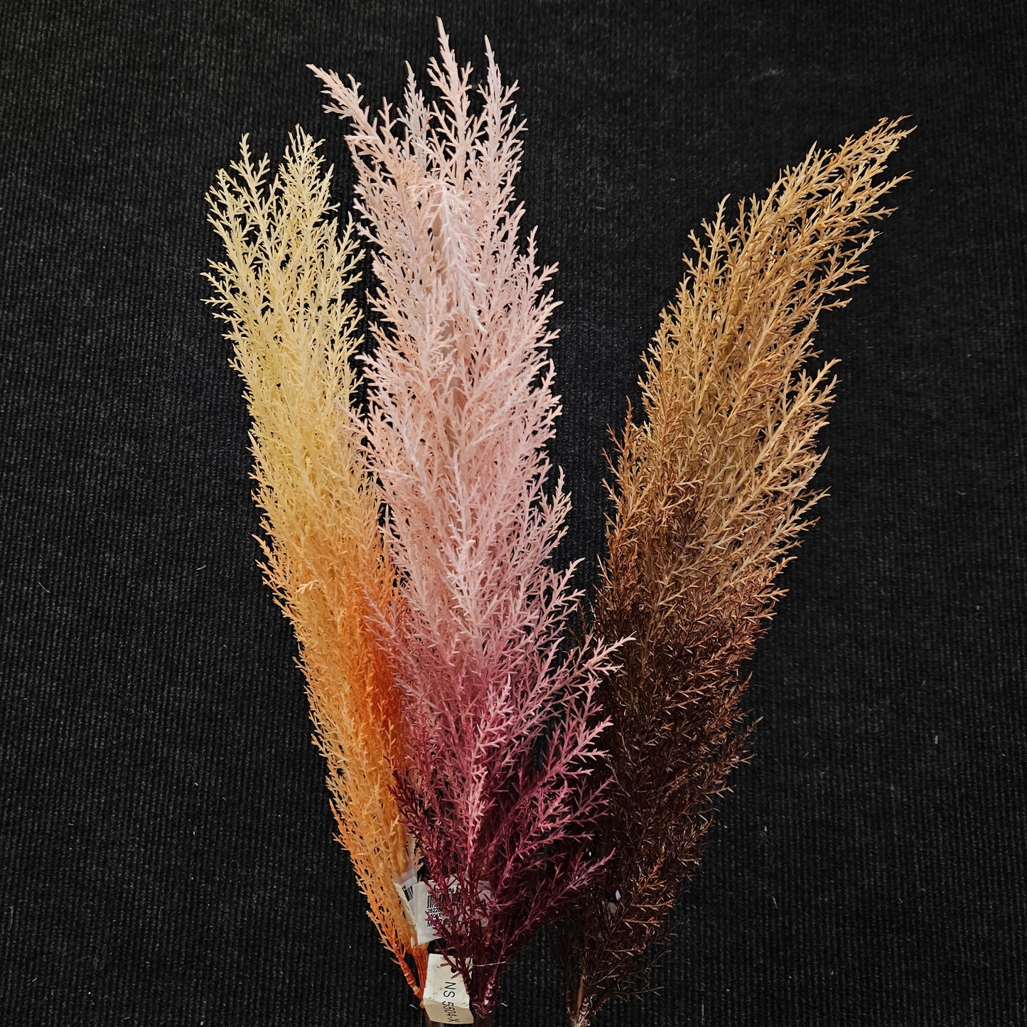 Artificial Pampas grass to bring attractive elegant look to your home & Office