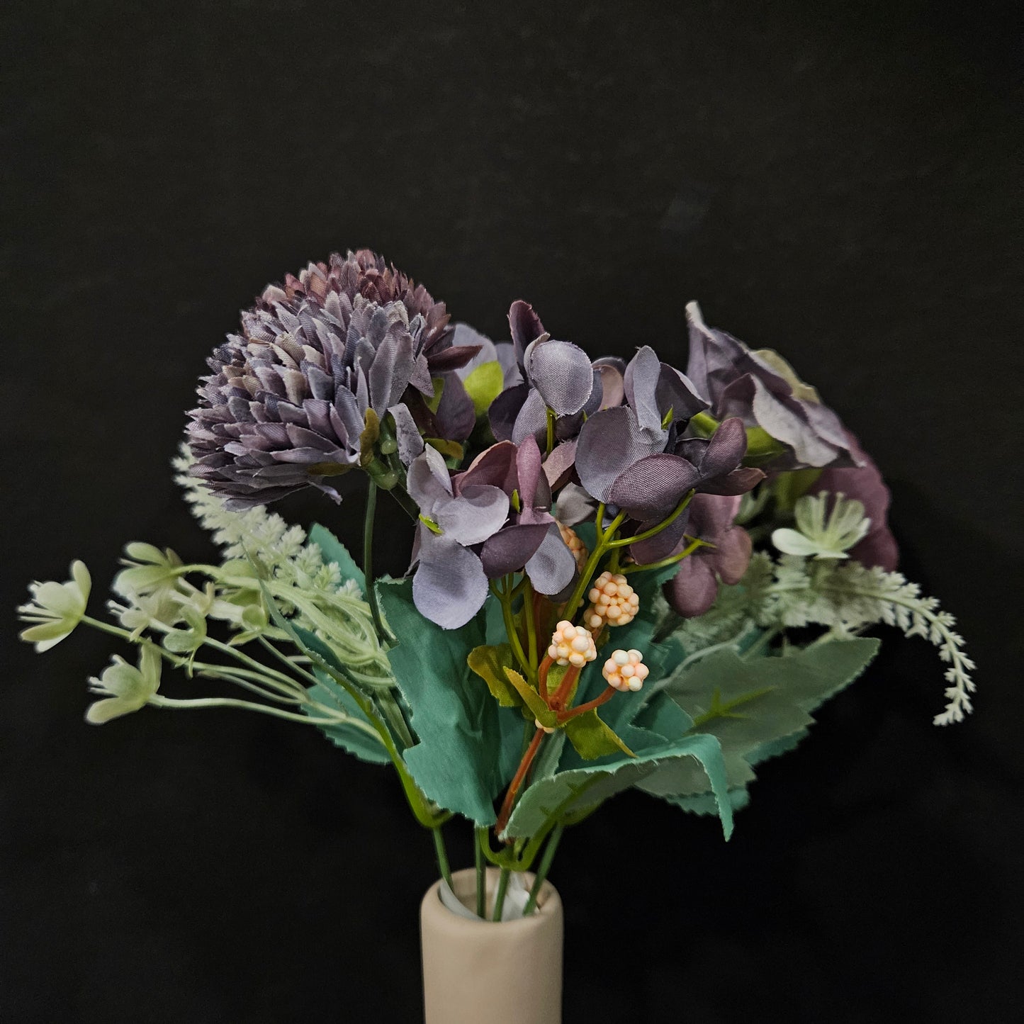 Artificial banquet rose Floweral bunch to give elgent look to your home & Garden