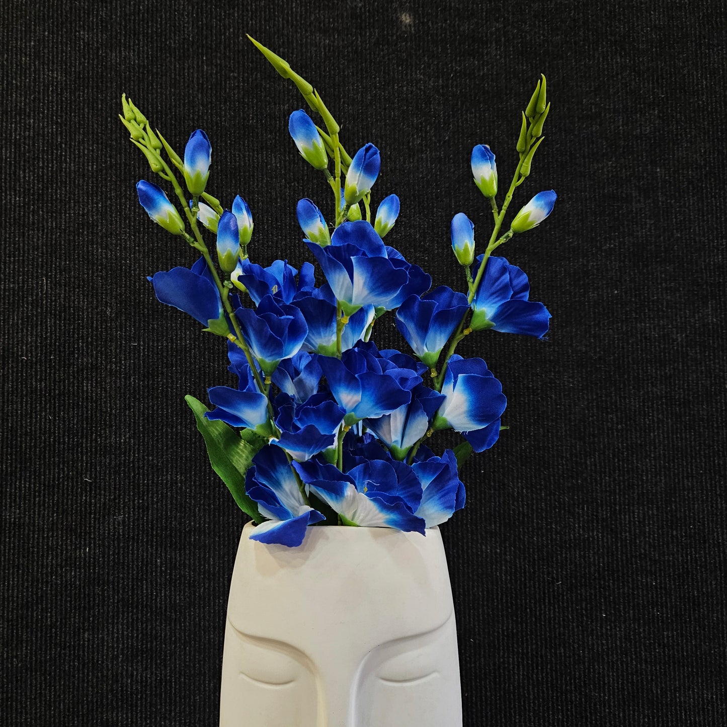 Artificial sword lilli floweral bunch to bring elegant look to your home & Office
