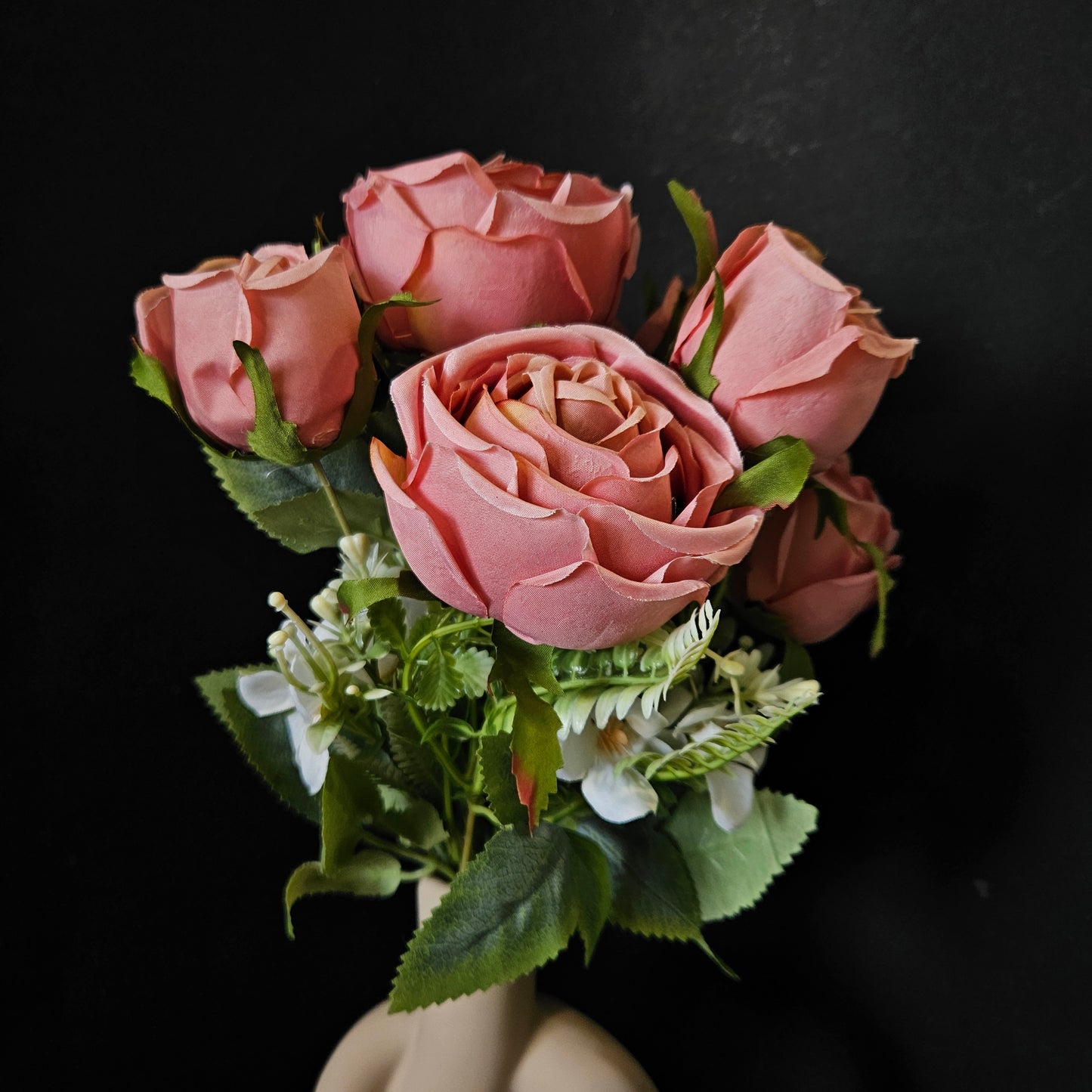 Artificial banquet rose Floweral bunch to bring elegant look to your home & Office