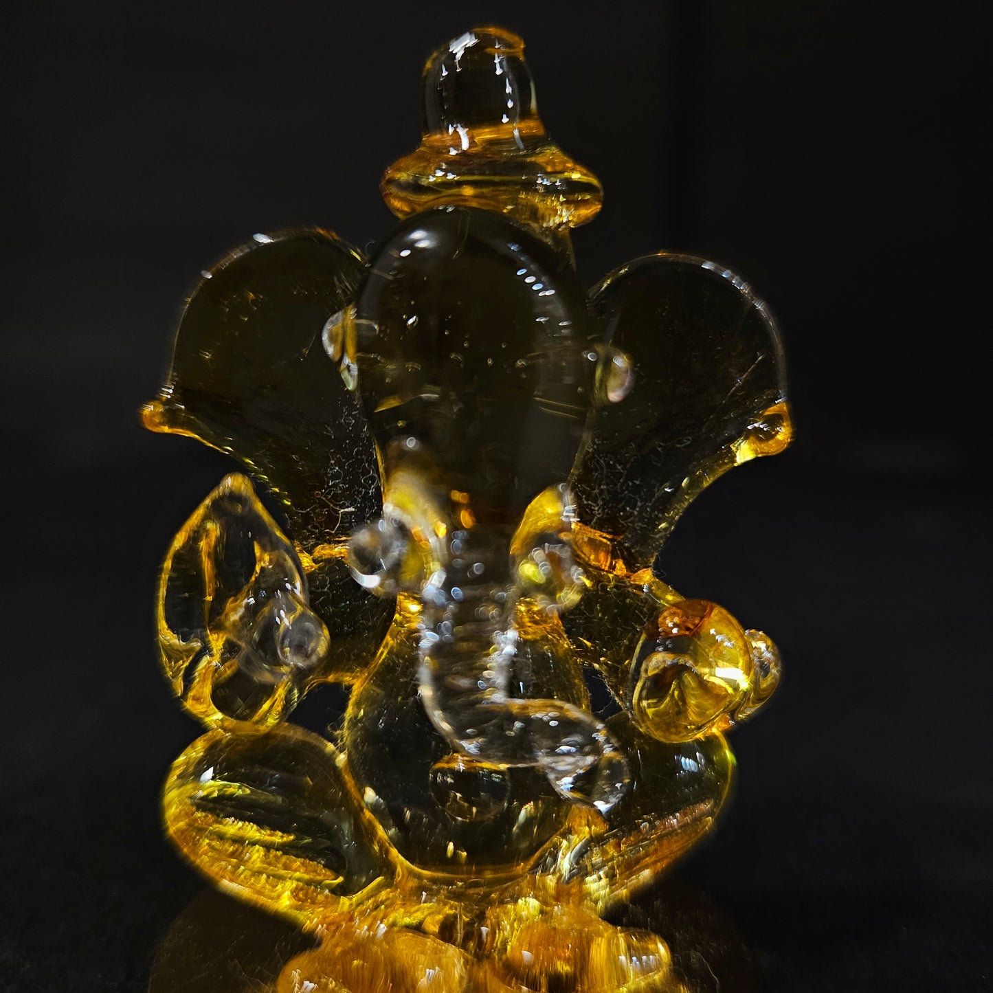 Crystal Lord Ganesha Idol Statue Sculpture for Home Decor Ganpati Idol Statue Decor Figurine Gifts Leaf Shape Base Ganesha Decorative Items for Home