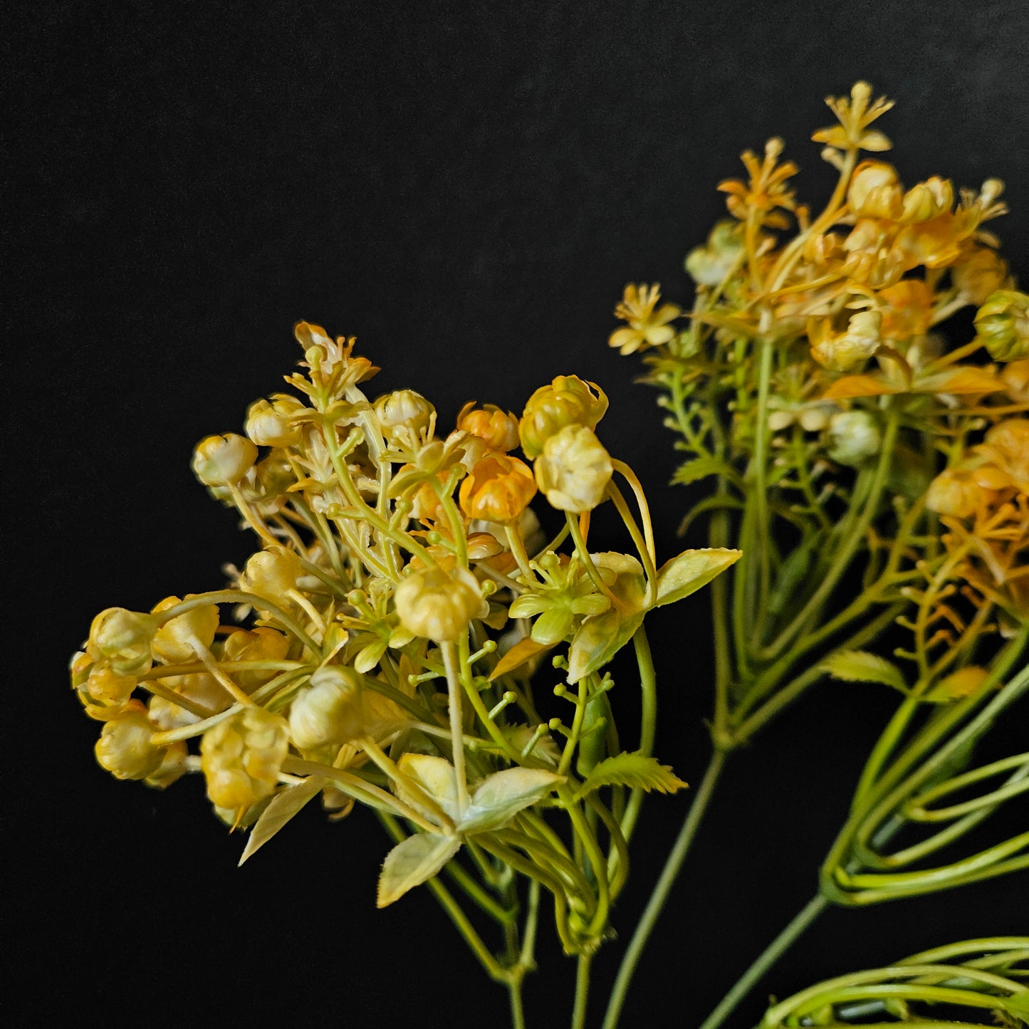 Cuscuta campestris artificial banquet floweral bunch to bring elegant look to your Garden & Office