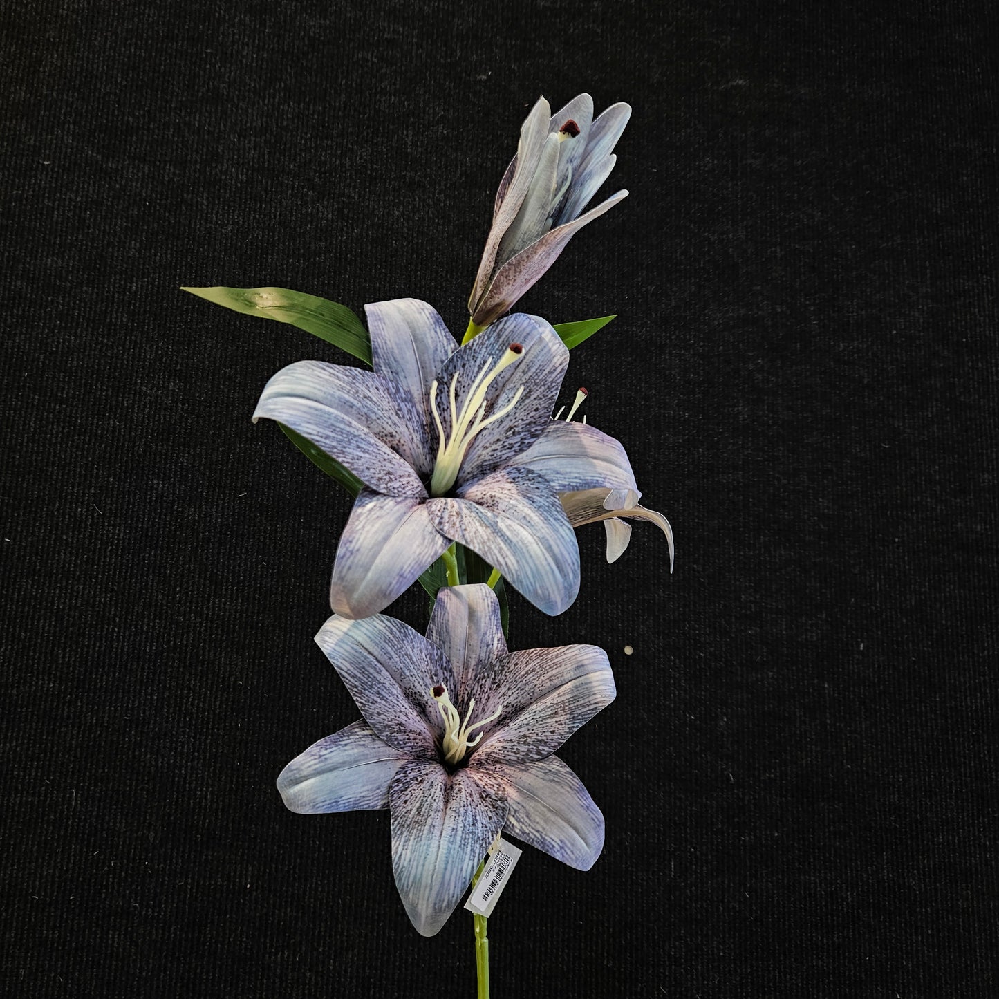 Artificial lilles to bring attractive elegant look to your Home,Garden & Office