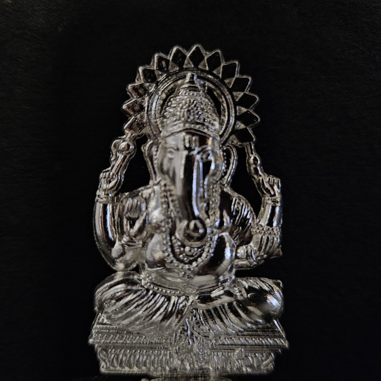 Lord Ganesha shank diya perfect stand for your Pooja room