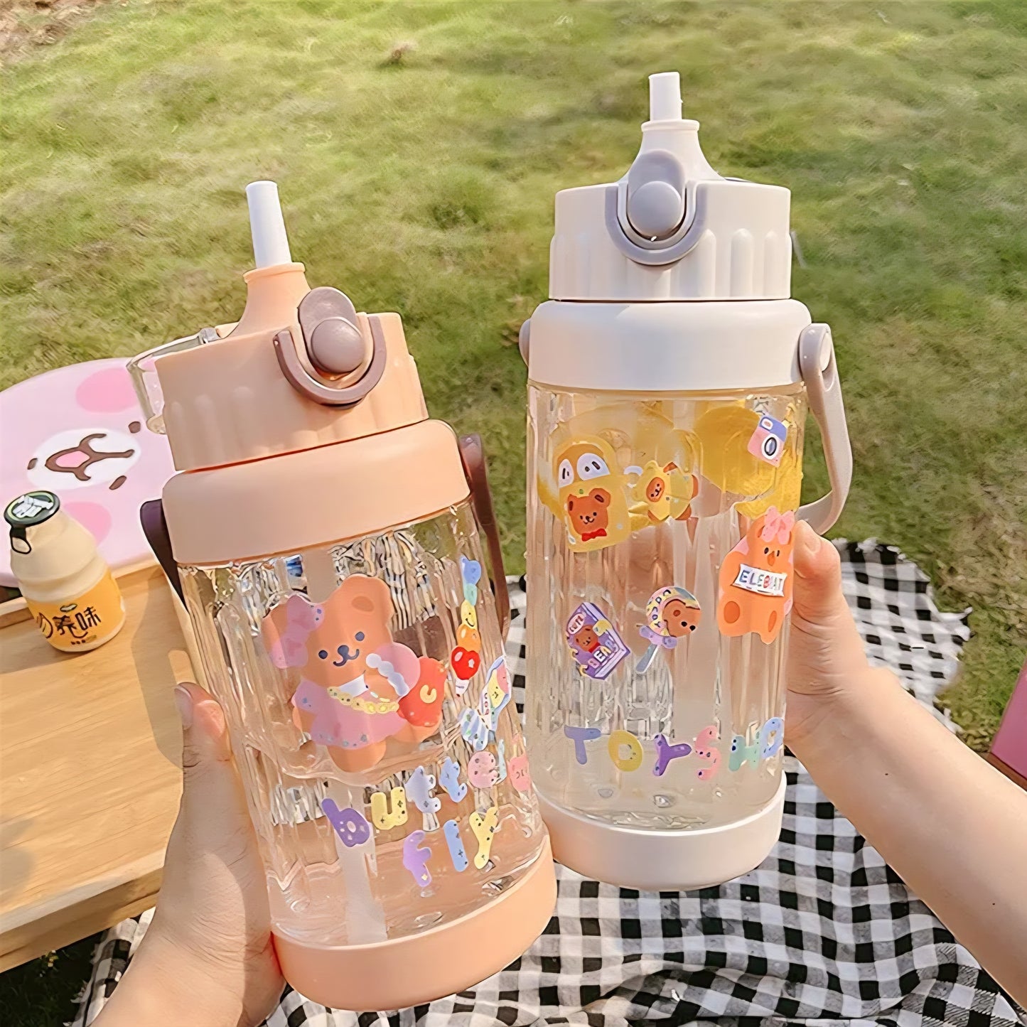 Refillable Water Bottles, Cute Bear Water Bottle with Straw, Portable Handle Plastic Sports Large Bike Bottles, Sports Water Bottle