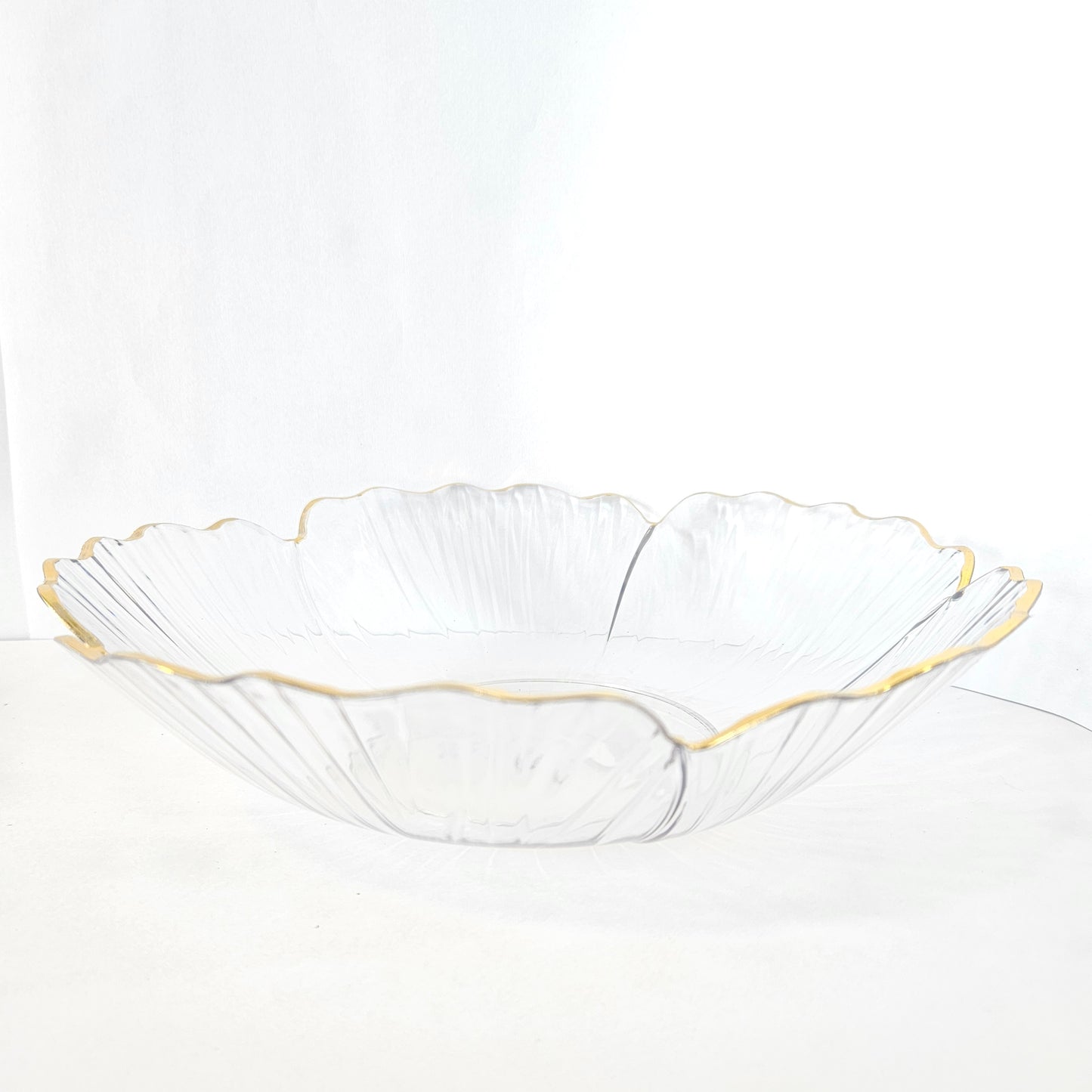 Flower Shaped designer plate,Crystal Clear transparent Appetizer Plates Snack Fruit with Golden Edges