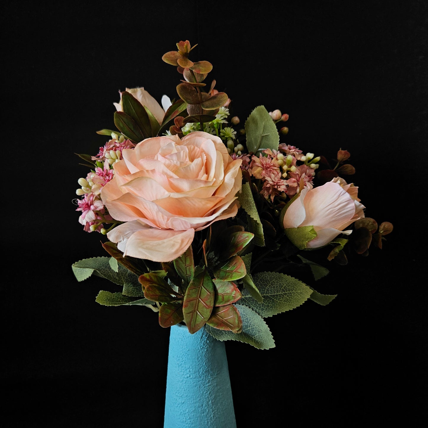 Artificial banquet rose floweral bunch to bring attractive & elegant look to your home