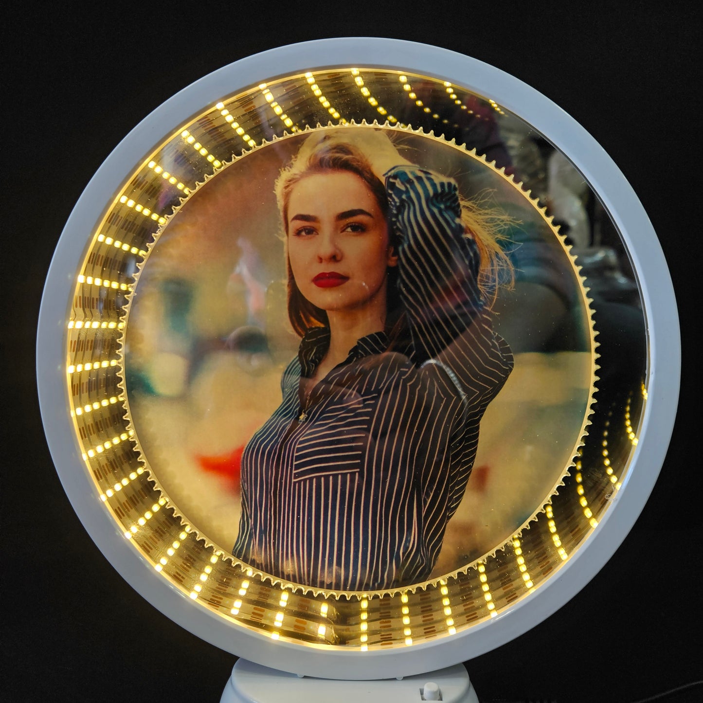 Diamond circular Shaped Photo Frames With warm Light For Gifts,Home Deccor Special Ocassion