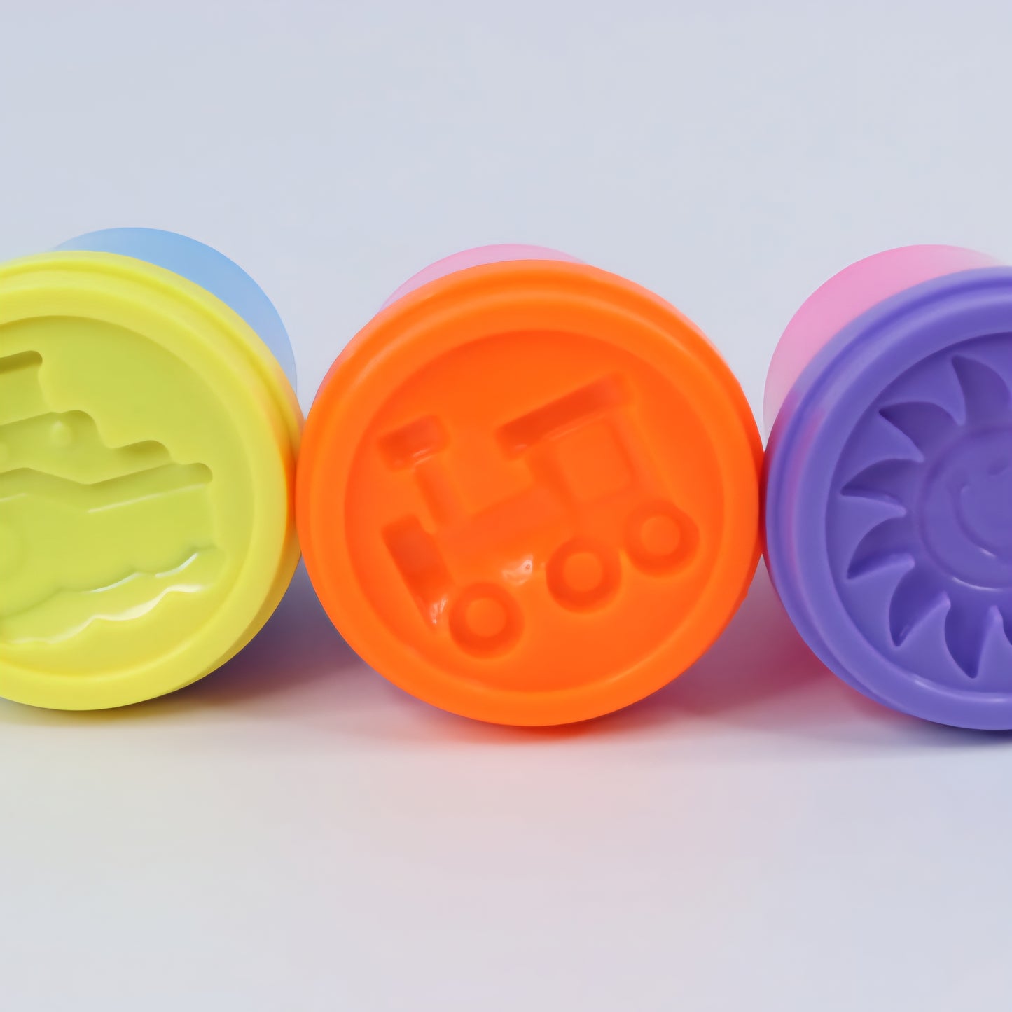Ratna's Amazing Different Colored Sands with Moulds for Kids