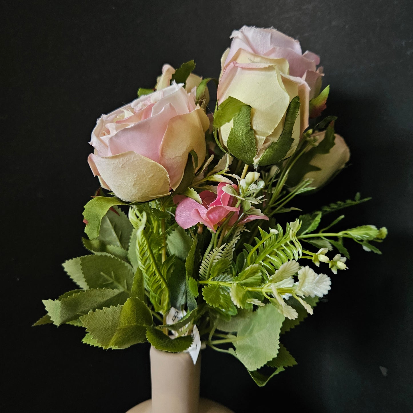 Artificial banquet rose Floweral bunch to bring elegant look to your home & Office
