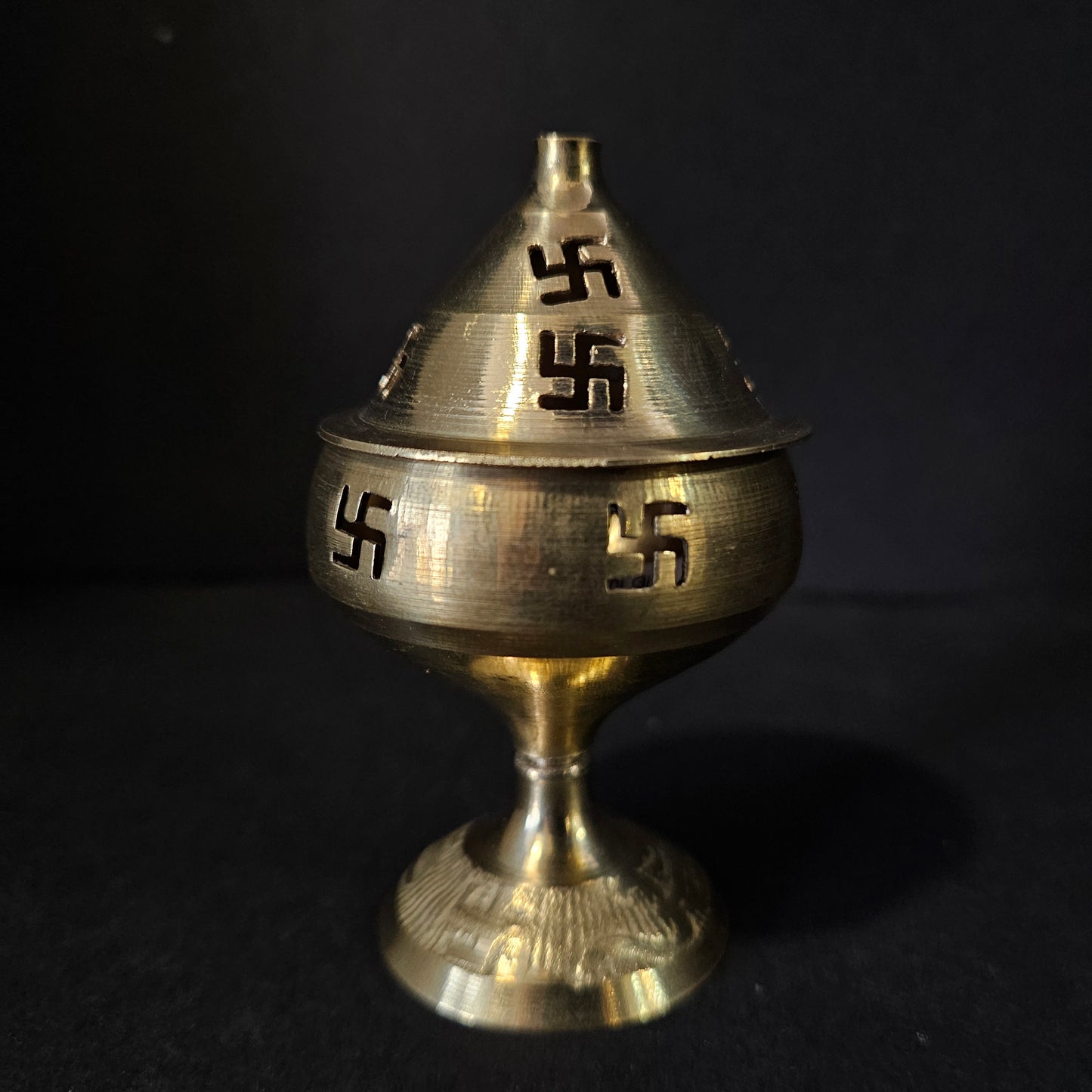 Traditional Akhand Brass Diya, Brass Diya for Puja Small Size, Diya for Pooja Heavy Base Aarti Diya Deepak for Puja Diwali Gift Item