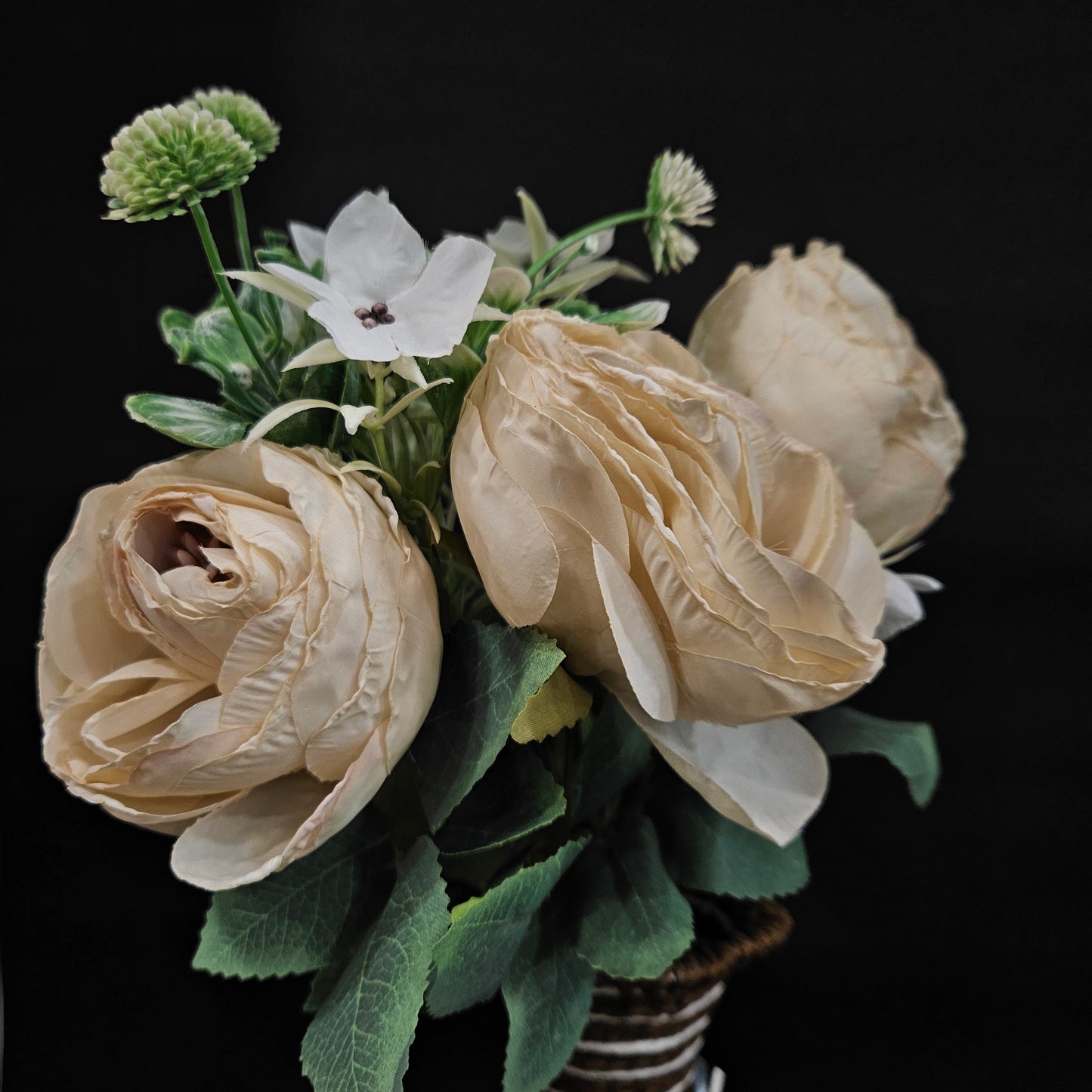 Artificial big size rose Flower bunch for Home,Garden & often Decoration