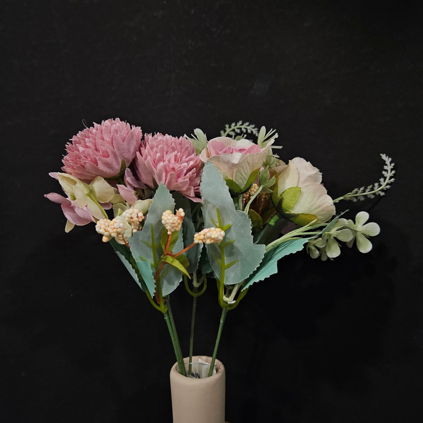 Artificial banquet rose Floweral bunch to give elgent look to your home & Garden