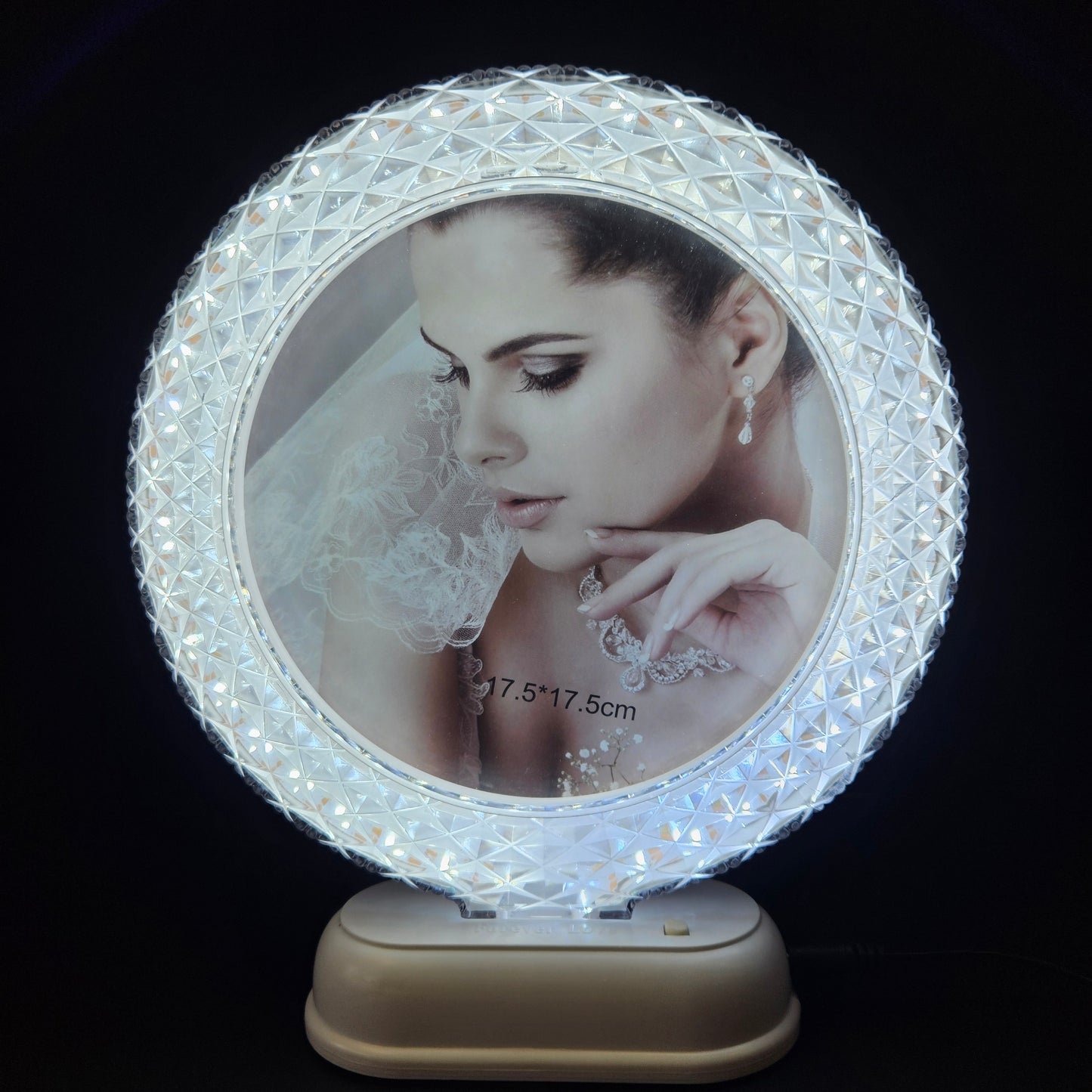 White circular Shaped Crystal designed Photo Frame with Button Operated for gifting purpose/couple gifting