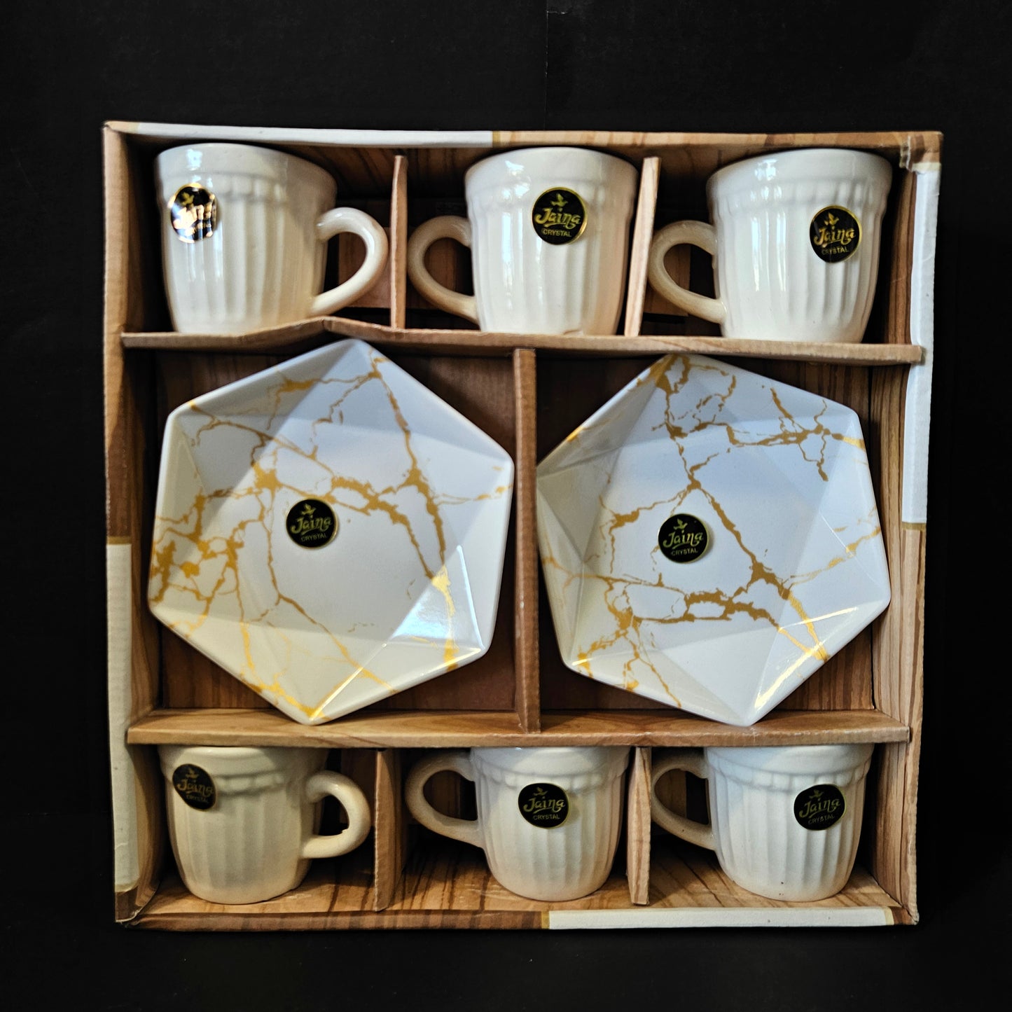 Jaina creations 6 pieces Ceramic cups & 2 serving plates