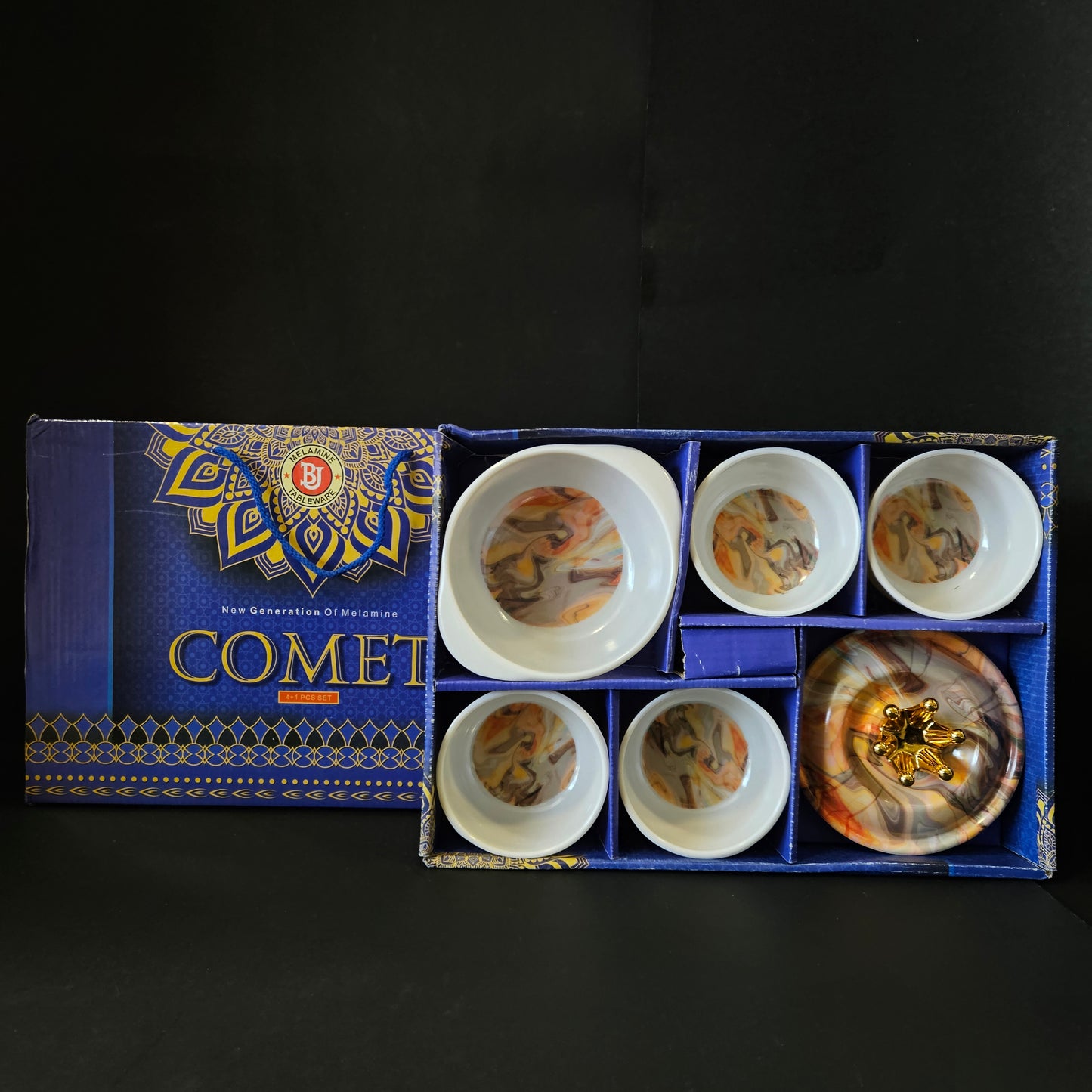 Melamine Tableware Comet 4 pieces Melamine cups & 1 bowl with crown lid