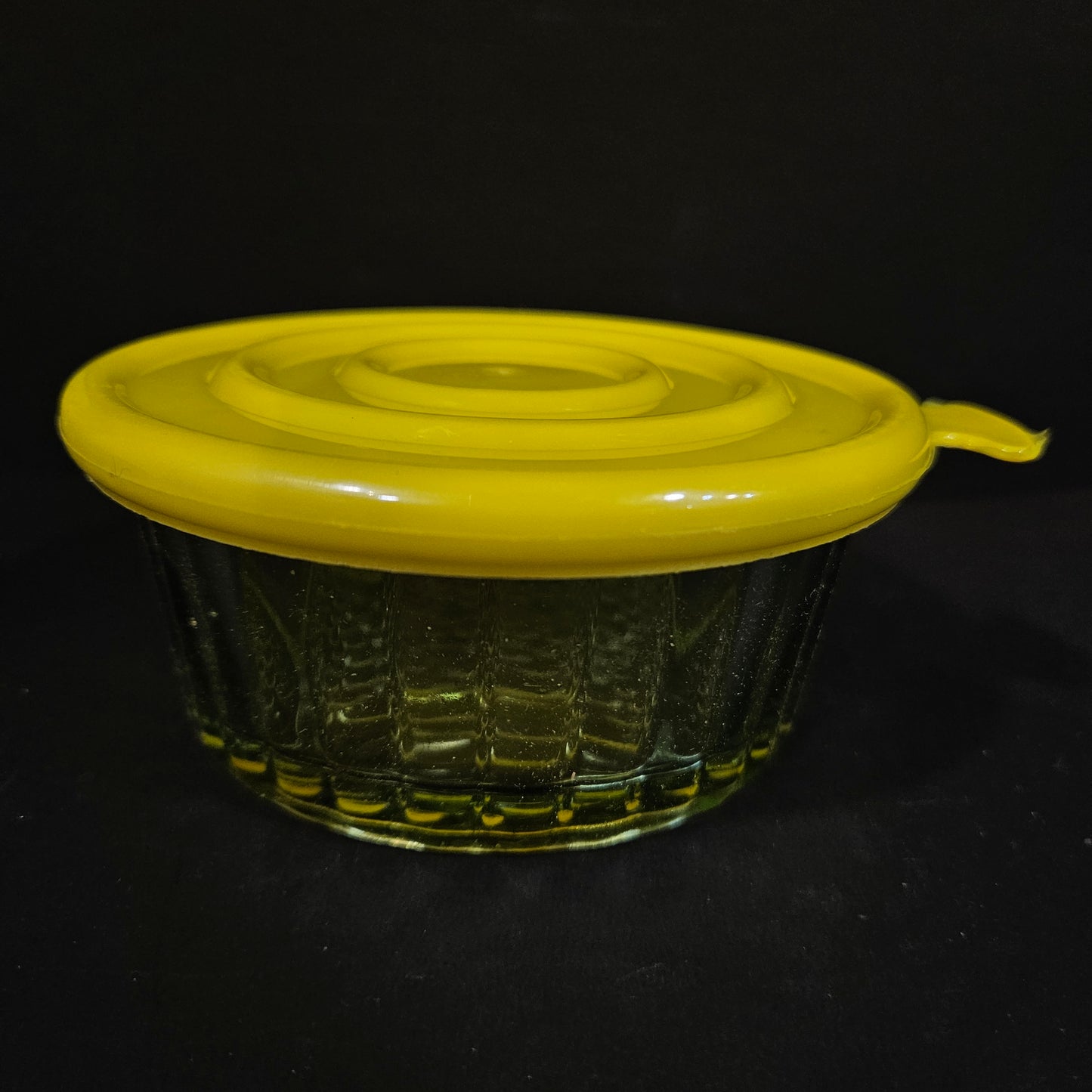 Shelly Glassware Nutter Butter Glass Bowl with Lid for Returning gifting & storage purpose