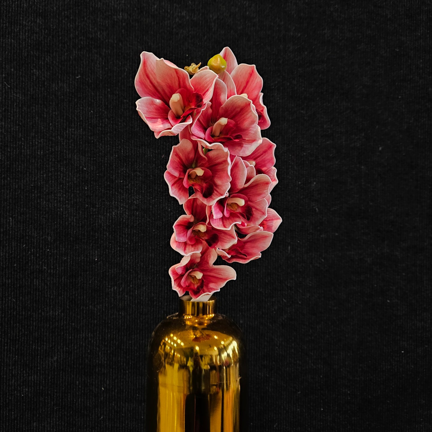 Cymbidium orchid Artificial Banquet floweral stick to bring attractive elegant look to your Home,Garden & Office